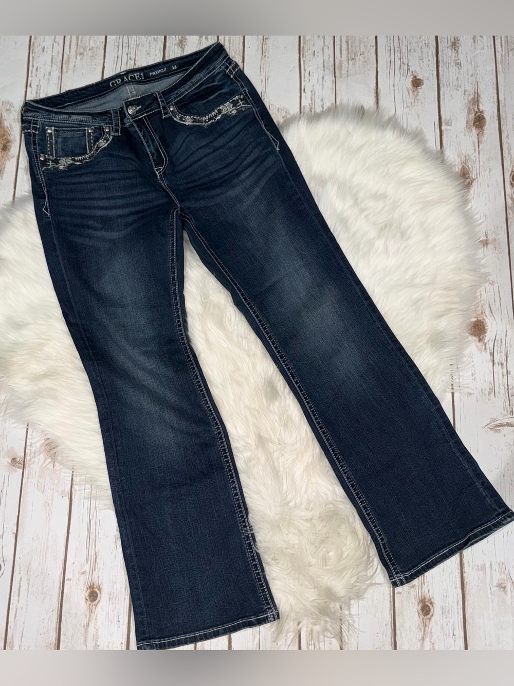 Grace in La Embroidered P-Boot it Jeans Size 16